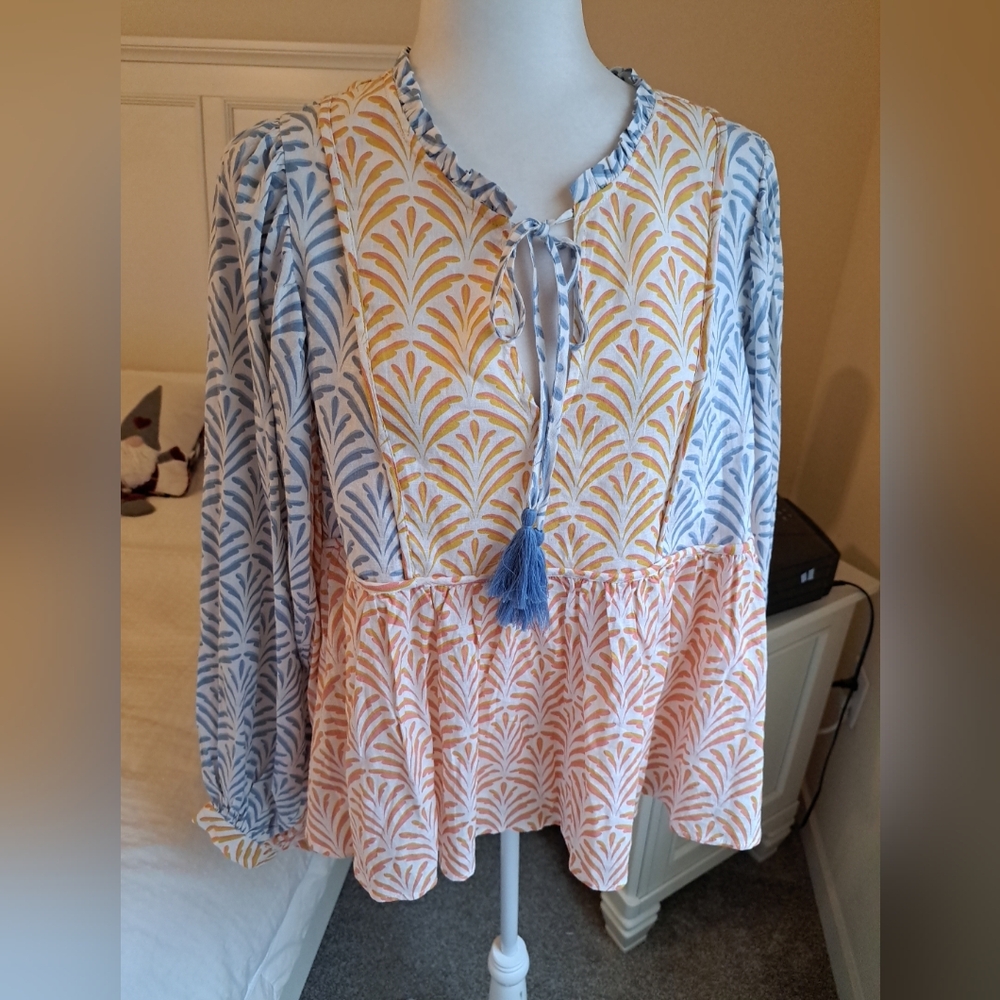 Aura Multicolor Patterned Blouse